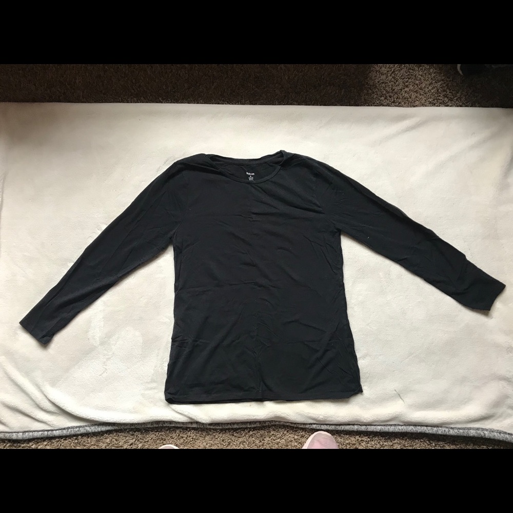 Long sleeve black tee